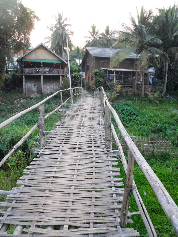 Laos-Rivière-Paysage-Pont (11)